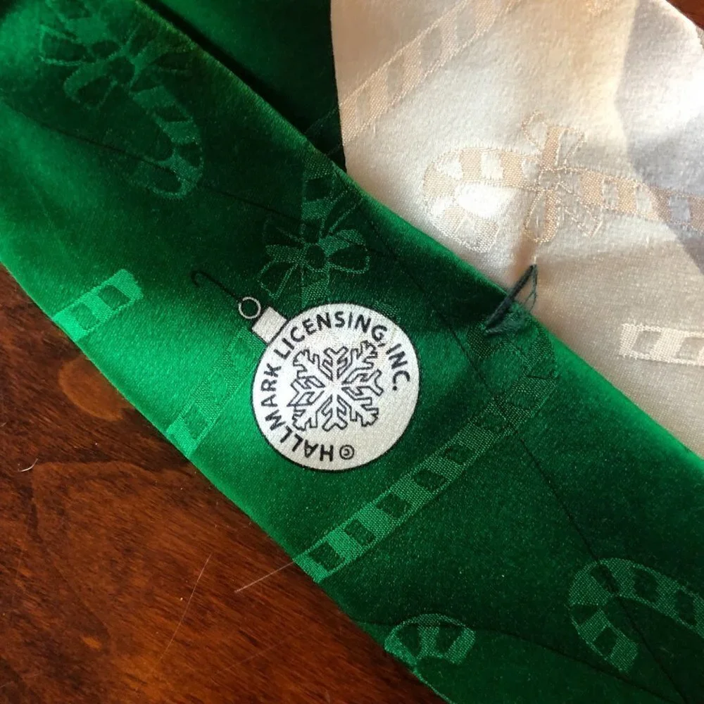Hallmark Yule Tie Greetings‎ Silk Santa Golfing Tie with Reindeer